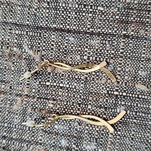 Goldtone twist earrings